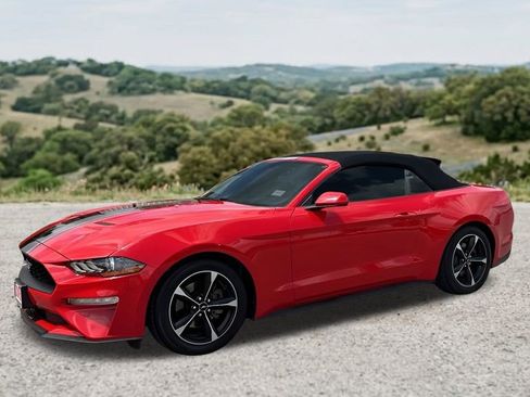 Used 2020 Ford Mustang Convertible RWD image 3