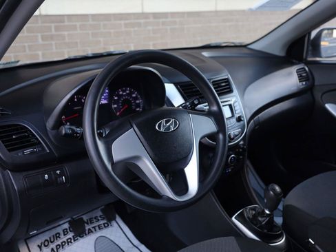 Used 2013 Hyundai Accent GS FWD image 16
