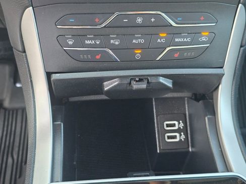 Used 2020 Ford Edge SEL AWD/4WD image 30