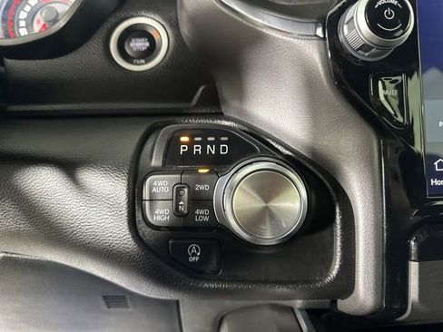 Used 2024 RAM 1500 Laramie image 17