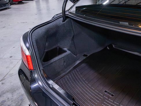 Used 2006 BMW M5 RWD image 40