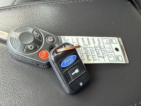 Used 2014 Ford Focus SE FWD image 40