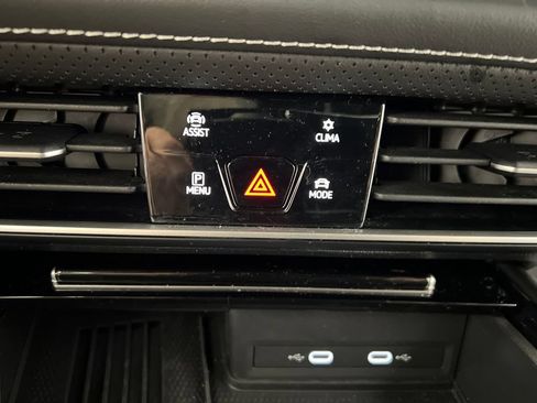 Used 2025 Volkswagen Atlas Cross Sport SE AWD/4WD image 54