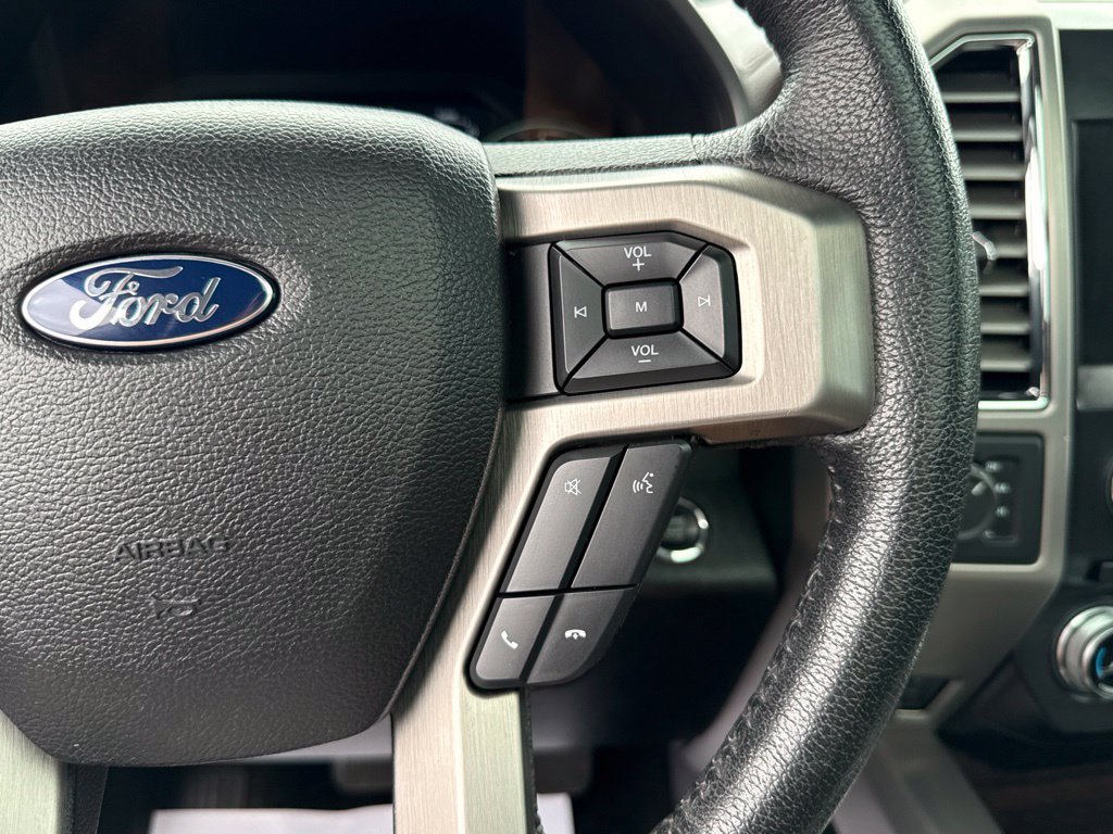 Used 2015 Ford F150 Platinum w/ Equipment Group 701A Luxury AWD/4WD image 35