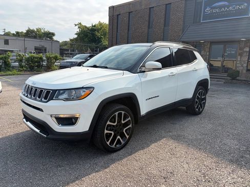 Used 2018 Jeep Compass Limited w/ Navigation Group AWD/4WD image 1