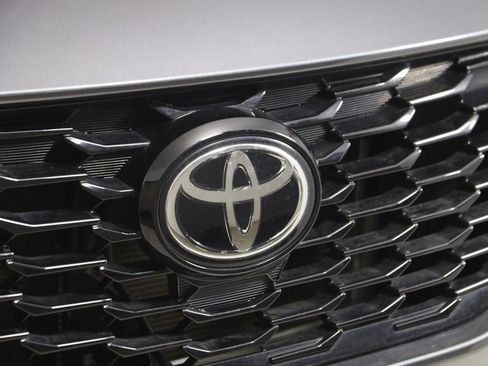 Used 2023 Toyota Highlander XSE image 17