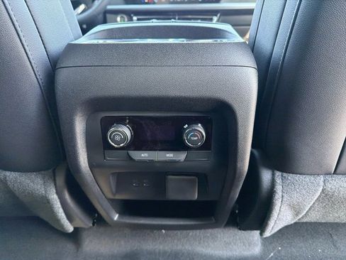 New 2026 Chevrolet Traverse LT image 31