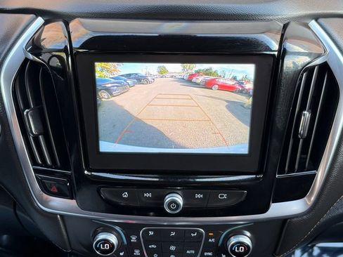 Used 2019 Chevrolet Traverse LT image 40