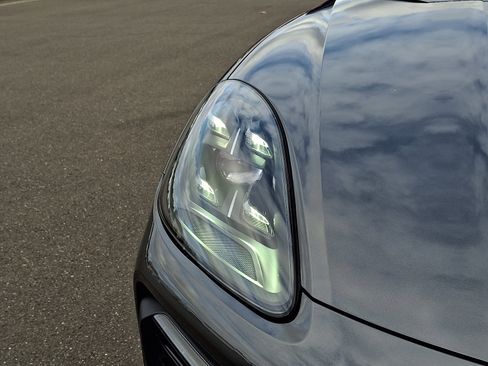 Used 2021 Porsche Cayenne S image 10