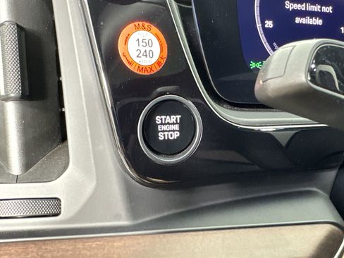 Certified 2025 Porsche Cayenne E-Hybrid image 26