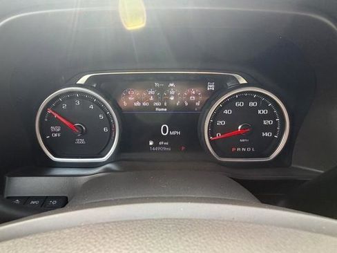 Used 2019 Chevrolet Silverado 1500 LTZ w/ LTZ Premium Package AWD/4WD image 18