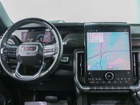 Used 2025 GMC Yukon Elevation w/ Elevation Premium Package AWD/4WD image 18