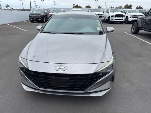 Used 2023 Hyundai Elantra SEL FWD image 2