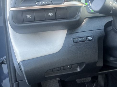 New 2026 Toyota Crown Limited image 17