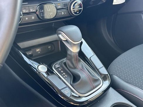 Certified 2025 Kia Soul GT-Line FWD image 14