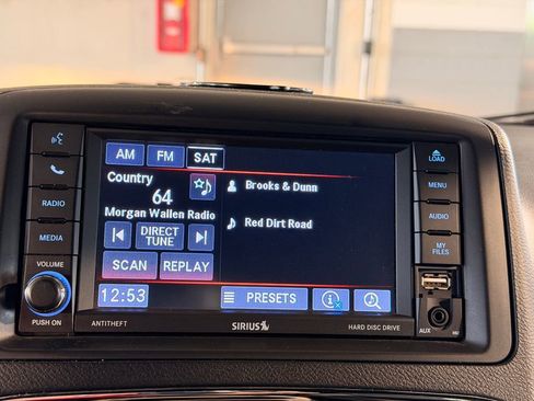 Used 2018 Dodge Grand Caravan SXT FWD image 19