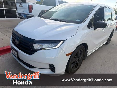 Used 2024 Honda Odyssey Sport image 1