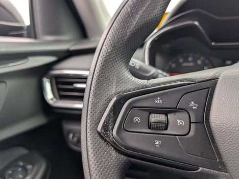 Used 2023 Chevrolet TrailBlazer LT w/ Convenience Package image 12