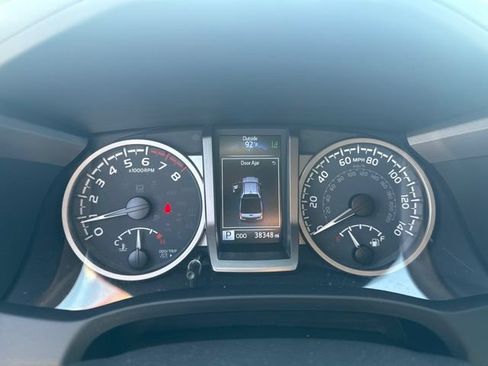 Used 2023 Toyota Tacoma SR5 w/ Technology Package AWD/4WD image 28