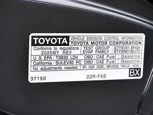 Used 2025 Toyota Corolla LE FWD image 34