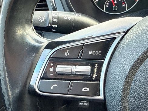 Used 2020 Kia Optima SE image 21