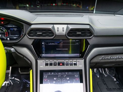 Used 2022 Lamborghini Urus image 54