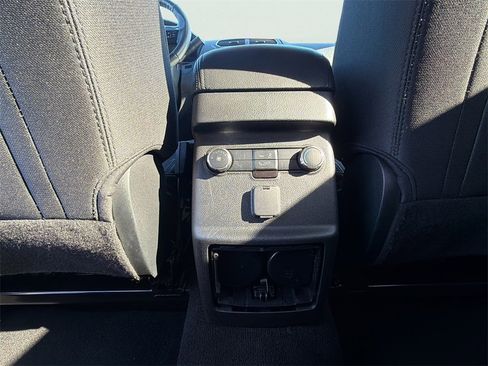 Used 2018 Ford Explorer XLT w/ Equipment Group 201A image 27