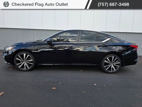 Used 2022 Nissan Altima 2.0 SR image 3