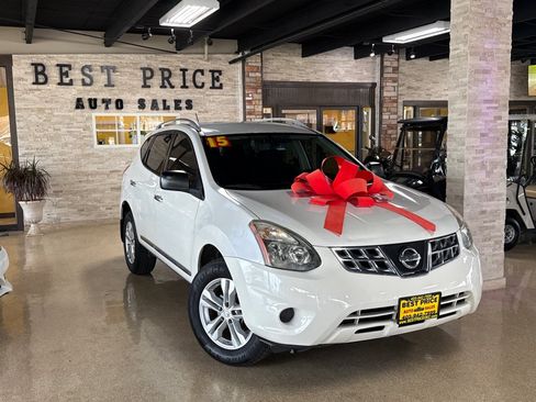 Used 2015 Nissan Rogue S w/ Convenience Package FWD image 1