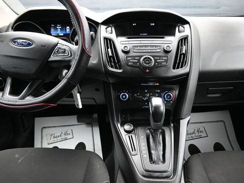 Used 2016 Ford Focus SE w/ SE Sport Package FWD image 16