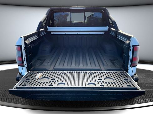 Used 2024 Nissan Frontier SV w/ Hardbody Edition image 7