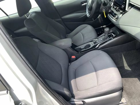 Used 2021 Toyota Corolla LE FWD image 27