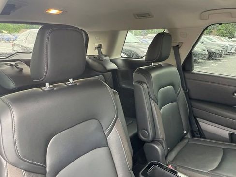 Used 2023 Nissan Pathfinder SL w/ SL Premium Package AWD/4WD image 6