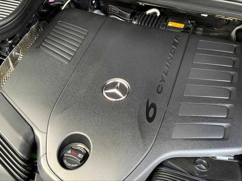 New 2025 Mercedes-Benz GLC 350e GLC 350e image 19