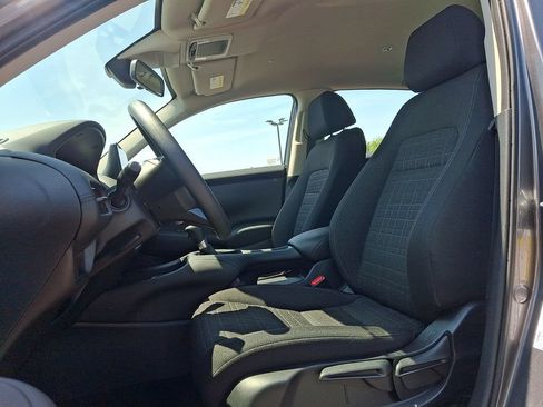 Used 2023 Honda HR-V LX image 13
