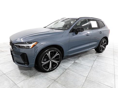 Used 2023 Volvo XC60 B5 Ultimate w/ Climate Package AWD/4WD image 4