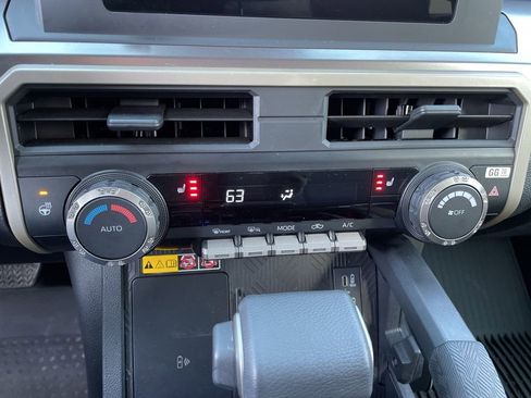 Used 2024 Toyota Tacoma SR5 AWD/4WD image 25