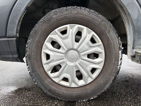 Used 2024 Ford Transit 250 Low Roof w/ Exterior Upgrade Package image 17