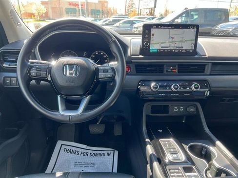 Used 2024 Honda Pilot Touring image 17