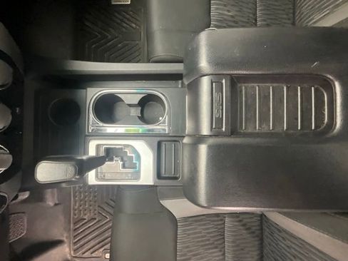 Used 2016 Toyota Tundra SR5 AWD/4WD image 16