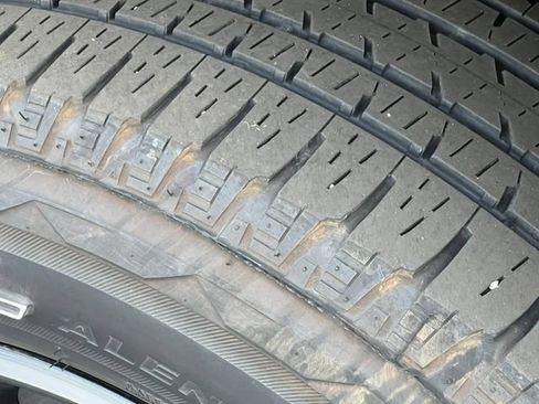 Used 2025 RAM 1500 Laramie w/ Sport Appearance Package AWD/4WD image 11