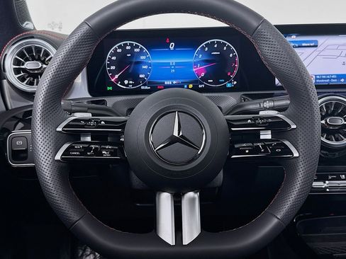New 2025 Mercedes-Benz CLA 250 4MATIC image 17