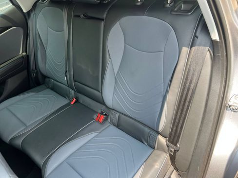 Used 2026 Volkswagen Tiguan SE AWD/4WD image 35