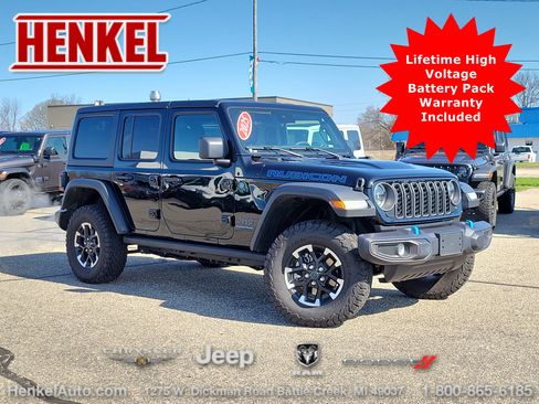 Used 2025 Jeep Wrangler Unlimited Rubicon 4xe w/ Convenience Group AWD/4WD image 1