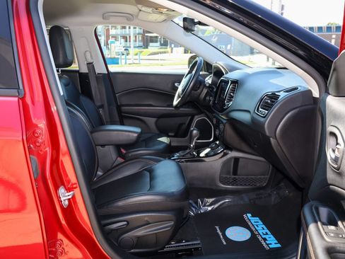 Used 2019 Jeep Compass Limited AWD/4WD image 27