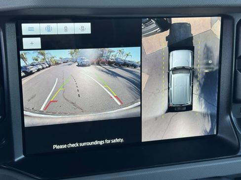 Used 2023 Ford Bronco Badlands image 26