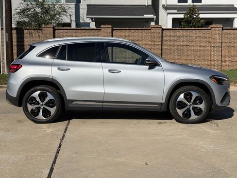 Certified 2025 Mercedes-Benz GLA 250 image 10