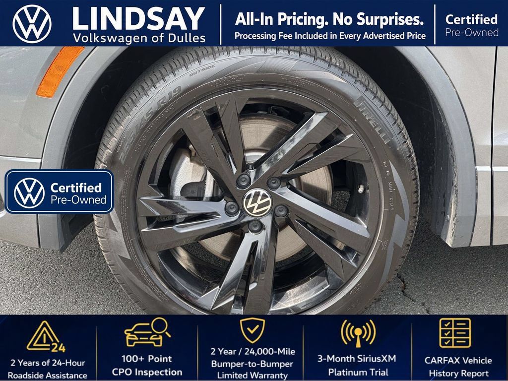 Used 2024 Volkswagen Tiguan SE R-Line FWD image 9
