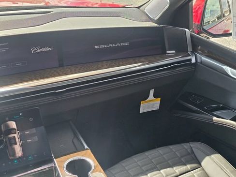 New 2026 Cadillac Escalade Platinum Sport AWD/4WD image 20