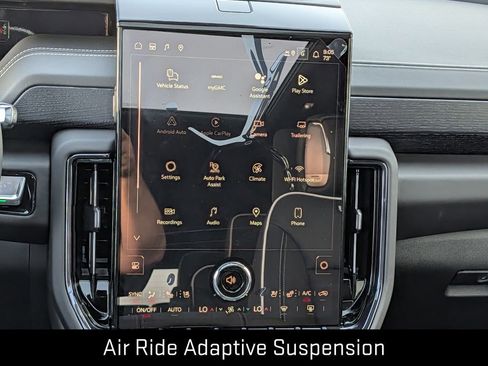 New 2026 GMC Yukon AT4 Ultimate w/ LPO, Floor Liner Package AWD/4WD image 14